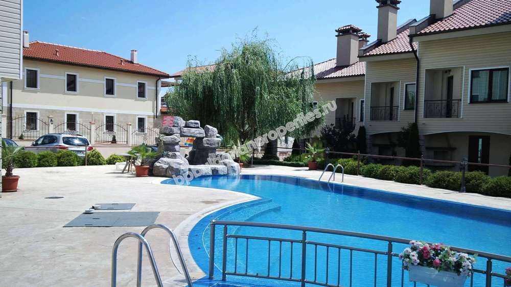 Дешевая студия на продажу в комплексе недалеко от курорта Солнечный Берег Дешевая студия на продажу в комплексе недалеко от курорта Солнечный Берег