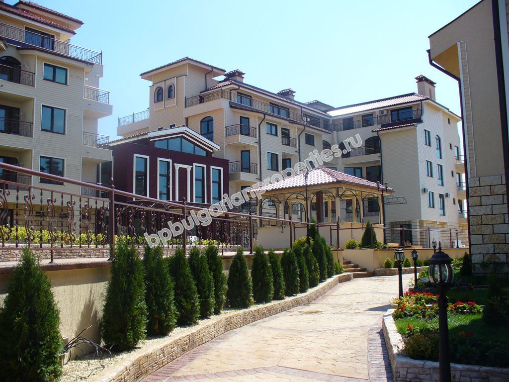 Дешевая студия на продажу в комплексе недалеко от курорта Солнечный Берег Дешевая студия на продажу в комплексе недалеко от курорта Солнечный Берег