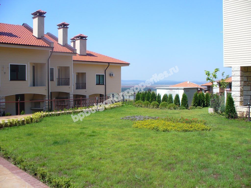 Дешевая студия на продажу в комплексе недалеко от курорта Солнечный Берег Дешевая студия на продажу в комплексе недалеко от курорта Солнечный Берег