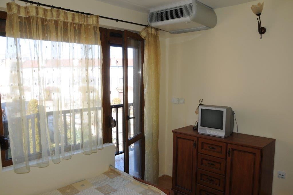 Коттедж-люкс в закрытом комплексе в 50 метрах от Райского залива Коттедж-люкс в закрытом комплексе в 50 метрах от Райского залива