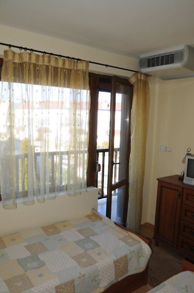 Коттедж-люкс в закрытом комплексе в 50 метрах от Райского залива Коттедж-люкс в закрытом комплексе в 50 метрах от Райского залива