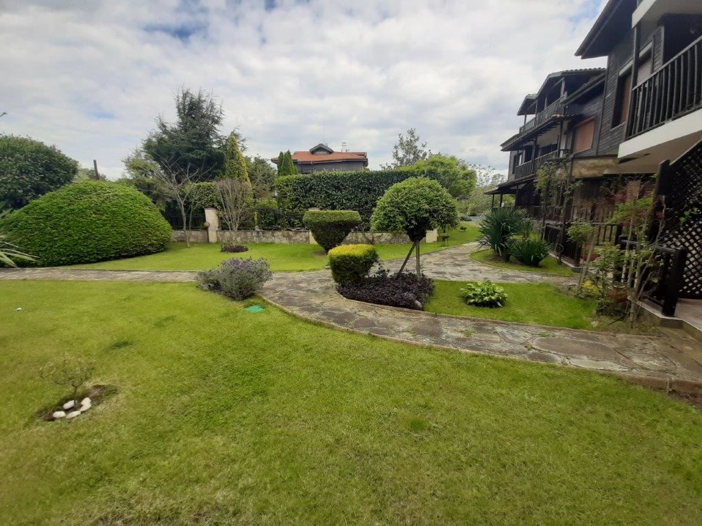 Коттедж-люкс в закрытом комплексе в 50 метрах от Райского залива Коттедж-люкс в закрытом комплексе в 50 метрах от Райского залива