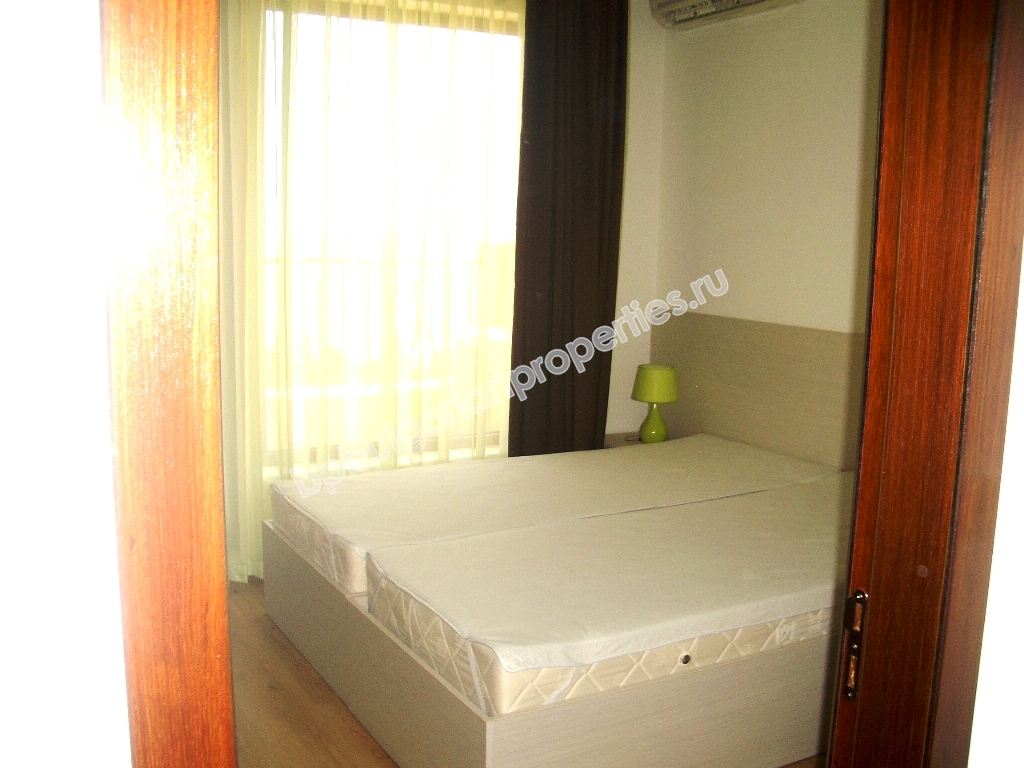 Роскошная двухкомнатная меблированная квартира на первой линии с видом на море недалеко от Варны Роскошная двухкомнатная меблированная квартира на первой линии с видом на море недалеко от Варны