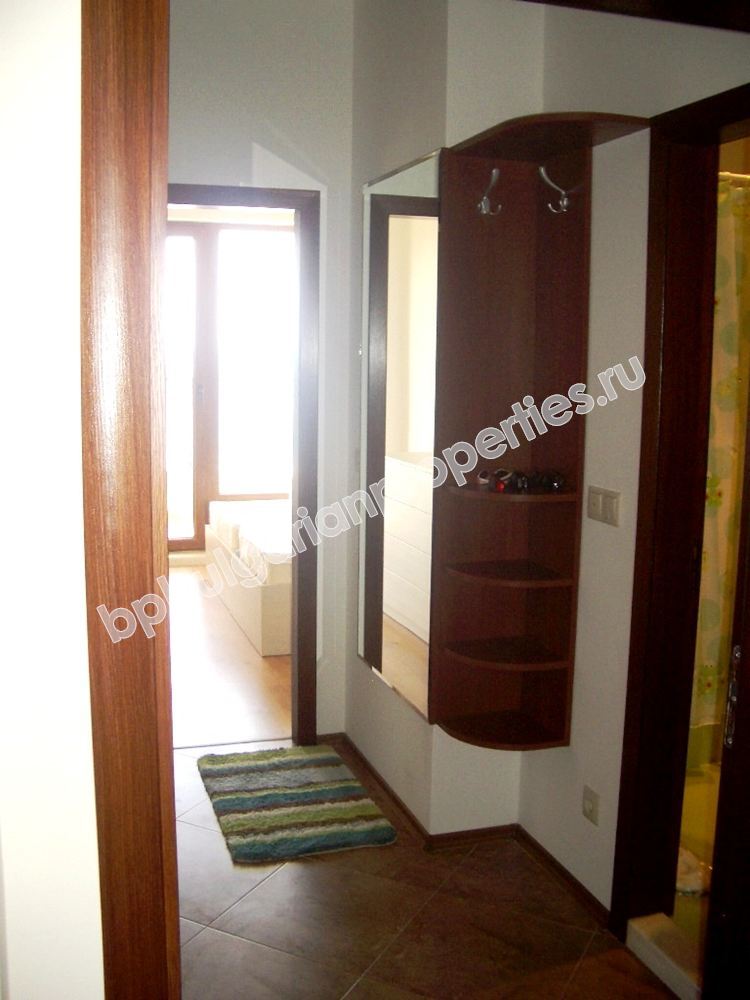 Роскошная двухкомнатная меблированная квартира на первой линии с видом на море недалеко от Варны Роскошная двухкомнатная меблированная квартира на первой линии с видом на море недалеко от Варны