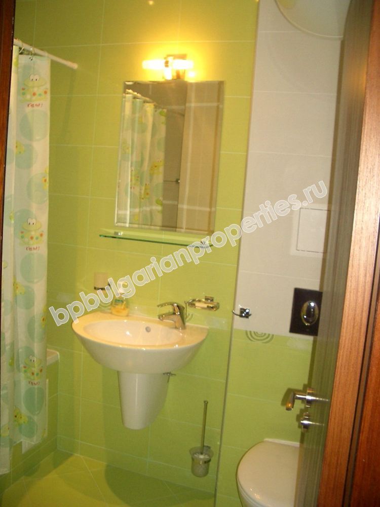 Роскошная двухкомнатная меблированная квартира на первой линии с видом на море недалеко от Варны Роскошная двухкомнатная меблированная квартира на первой линии с видом на море недалеко от Варны