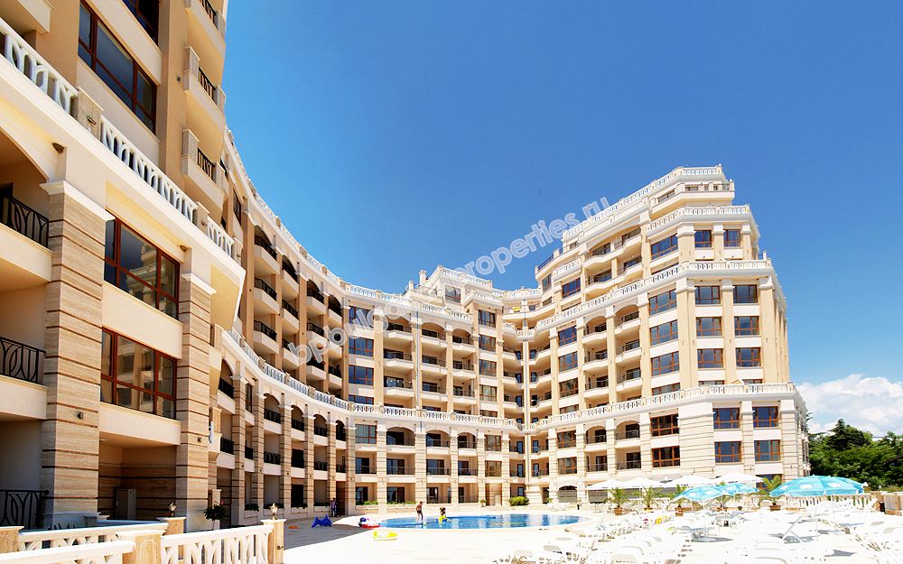 Роскошная двухкомнатная меблированная квартира на первой линии с видом на море недалеко от Варны Роскошная двухкомнатная меблированная квартира на первой линии с видом на море недалеко от Варны