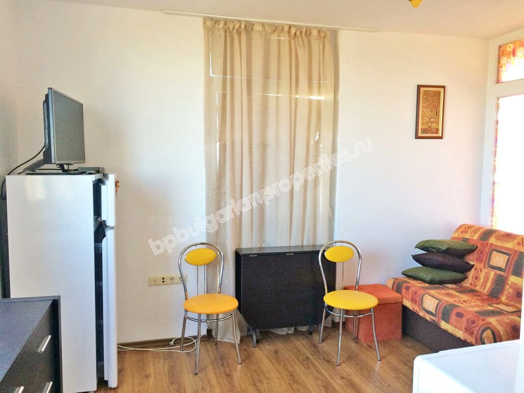 Двухкомнатная меблированная квартира близко к пляжу на продажу в курорте Солнечный Берег