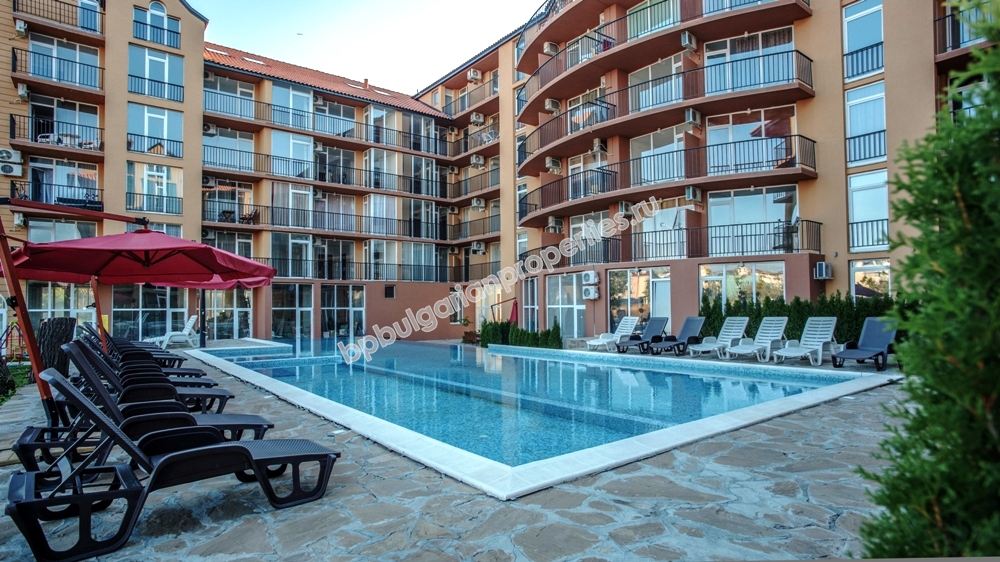 Двухкомнатная меблированная квартира близко к пляжу на продажу в курорте Солнечный Берег