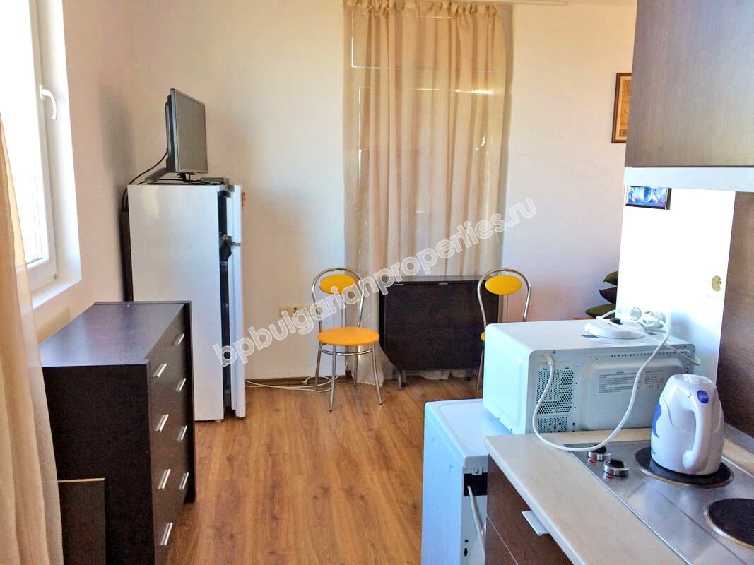 Двухкомнатная меблированная квартира близко к пляжу на продажу в курорте Солнечный Берег