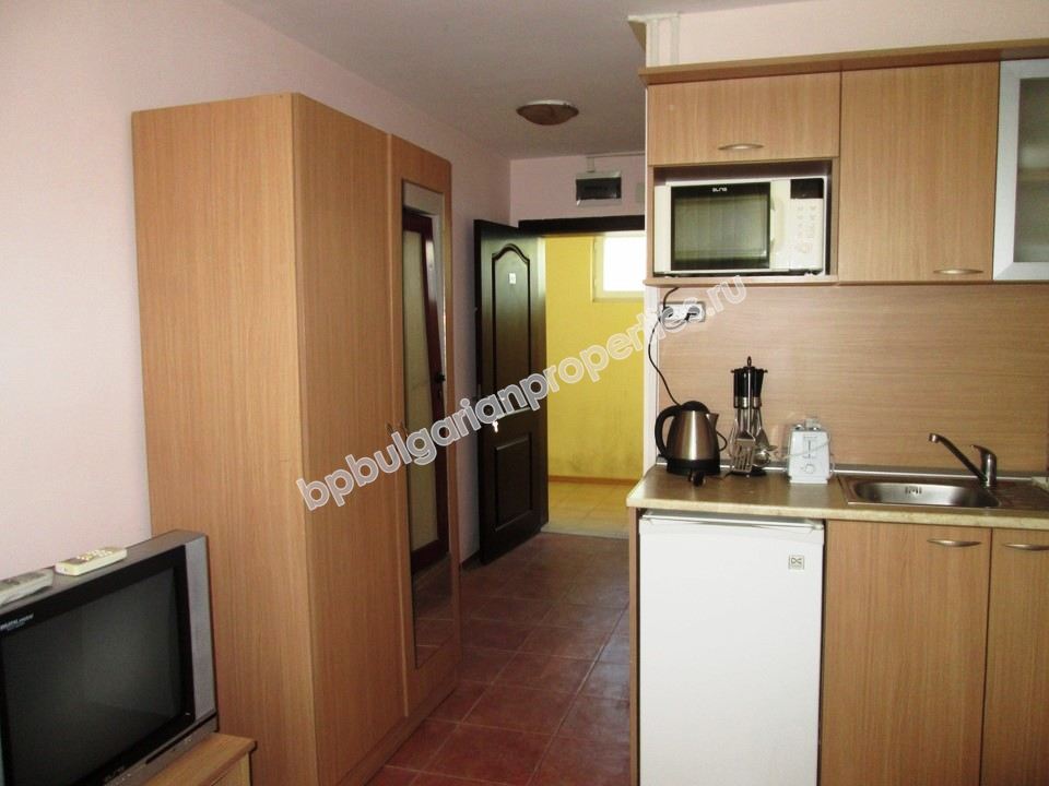 Дешевая меблированная студия на продажу в курорте Солнечный Берег