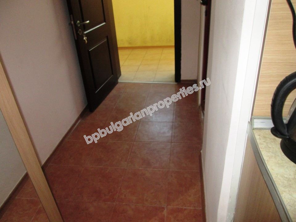 Дешевая меблированная студия на продажу в курорте Солнечный Берег