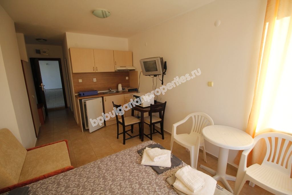 Меблированная студия близко к пляжу на продажу в курорте Солнечный Берег