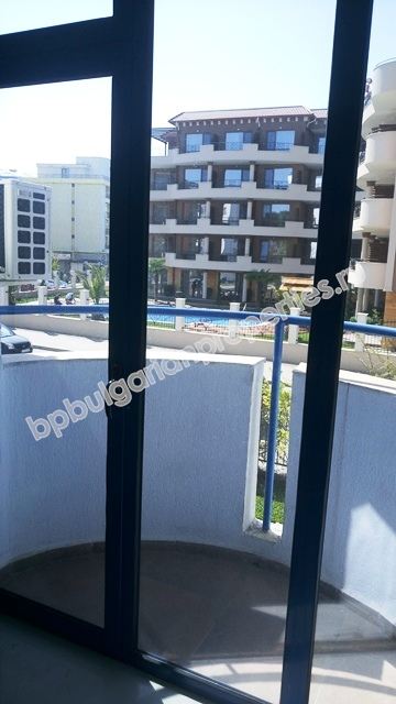 Дешевая обставленная студия на продажу в курорте Солнечный Берег Дешевая обставленная студия на продажу в курорте Солнечный Берег