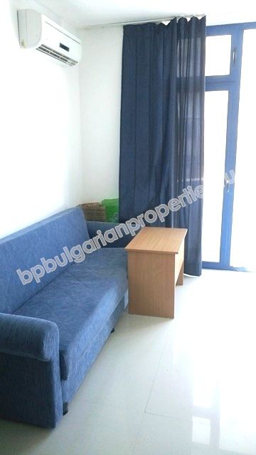 Дешевая обставленная студия на продажу в курорте Солнечный Берег Дешевая обставленная студия на продажу в курорте Солнечный Берег