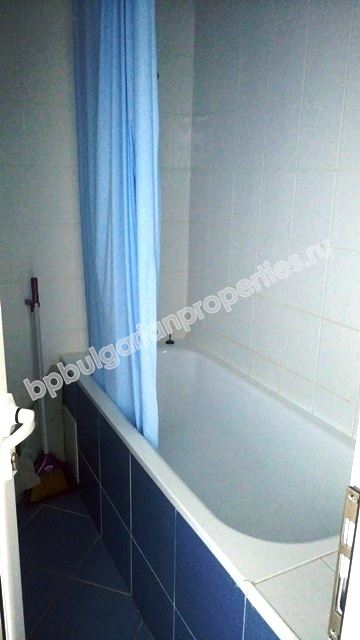 Дешевая обставленная студия на продажу в курорте Солнечный Берег Дешевая обставленная студия на продажу в курорте Солнечный Берег