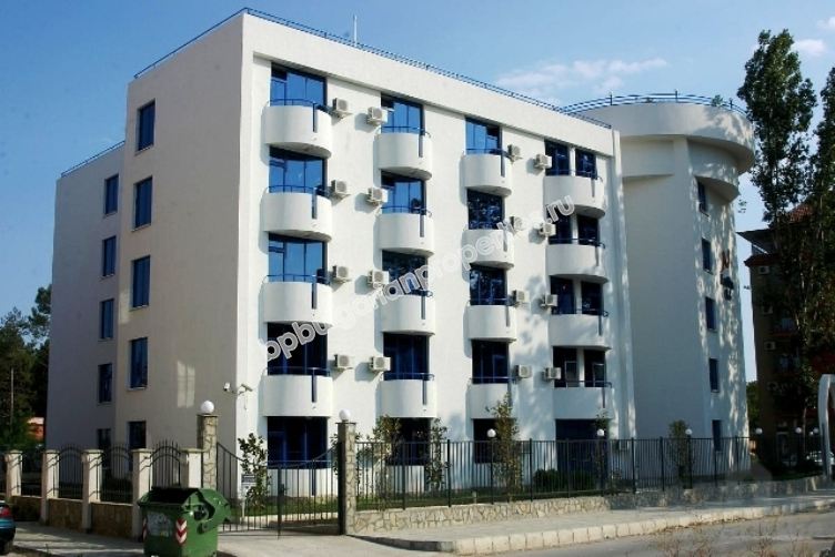 Дешевая обставленная студия на продажу в курорте Солнечный Берег Дешевая обставленная студия на продажу в курорте Солнечный Берег