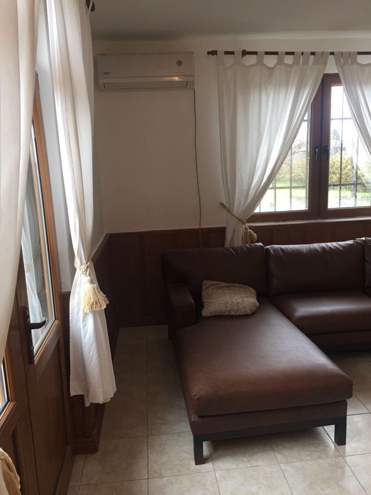 Меблированный отдельный дом с участком близко от Бургаса Меблированный отдельный дом с участком близко от Бургаса