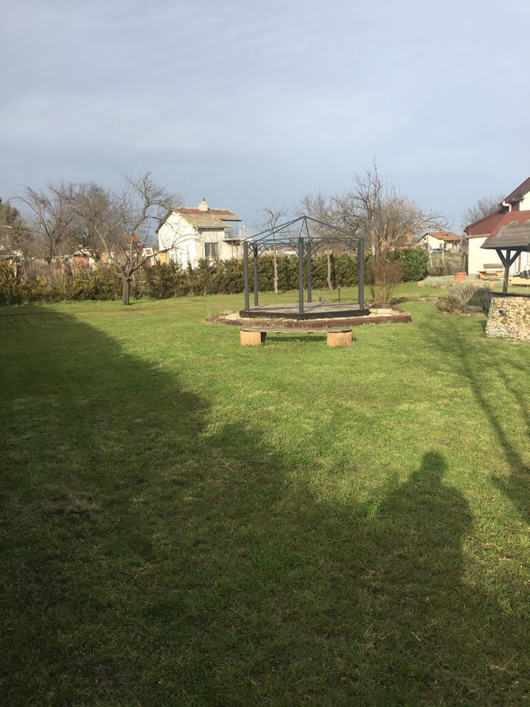 Меблированный отдельный дом с участком близко от Бургаса Меблированный отдельный дом с участком близко от Бургаса