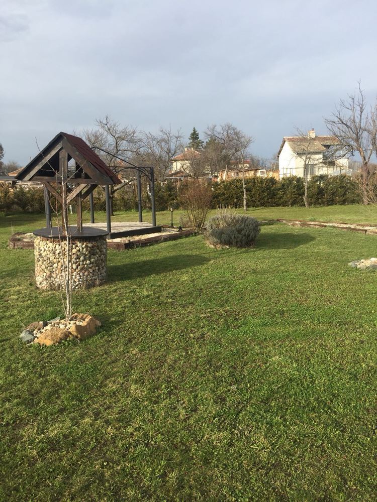 Меблированный отдельный дом с участком близко от Бургаса Меблированный отдельный дом с участком близко от Бургаса