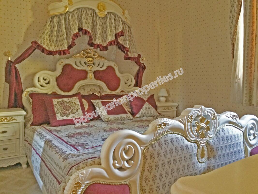 Шикарная двухкомнатная квартира на продажу на первой линии моря в курорте Елените