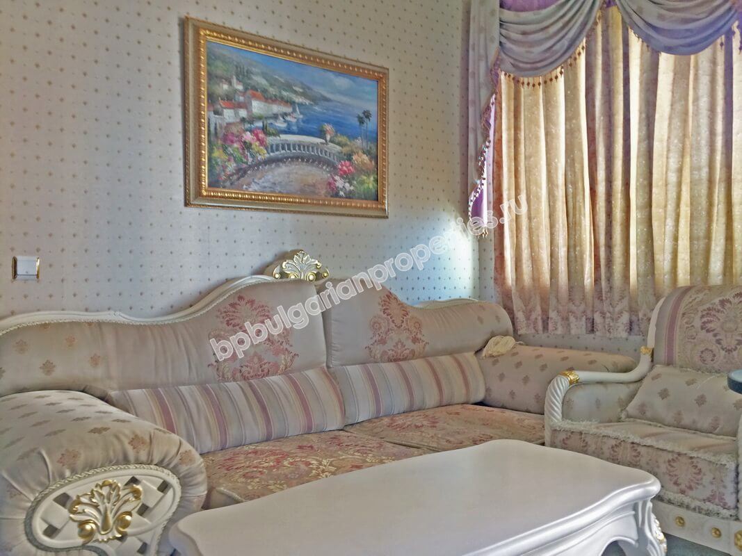 Шикарная двухкомнатная квартира на продажу на первой линии моря в курорте Елените