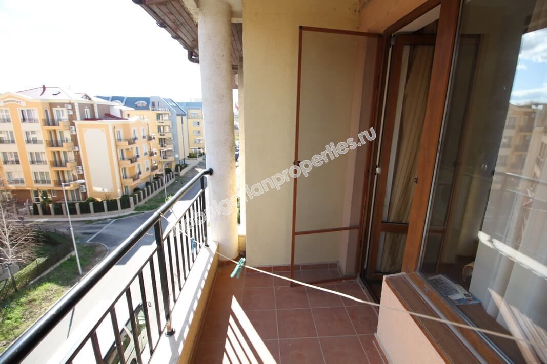 Меблированная квартира-студия близко к пляжу на продажу в Солнечном Берегу