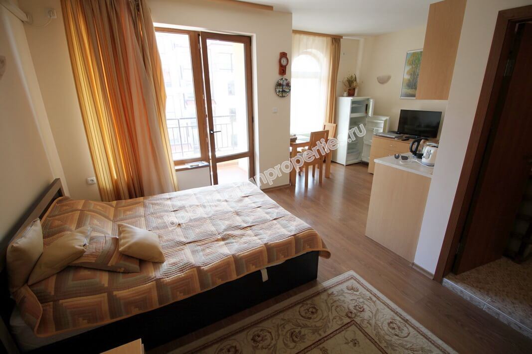 Меблированная квартира-студия близко к пляжу на продажу в Солнечном Берегу