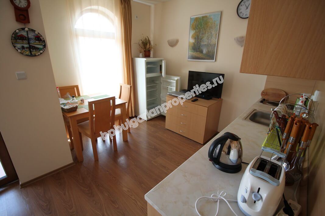 Меблированная квартира-студия близко к пляжу на продажу в Солнечном Берегу