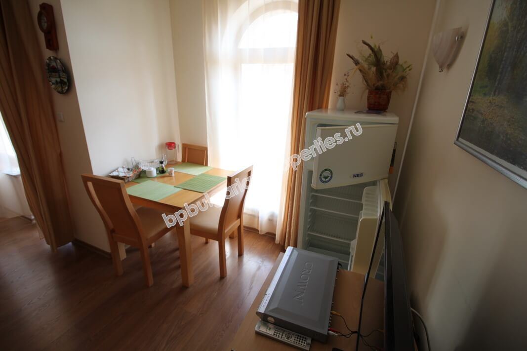 Меблированная квартира-студия близко к пляжу на продажу в Солнечном Берегу