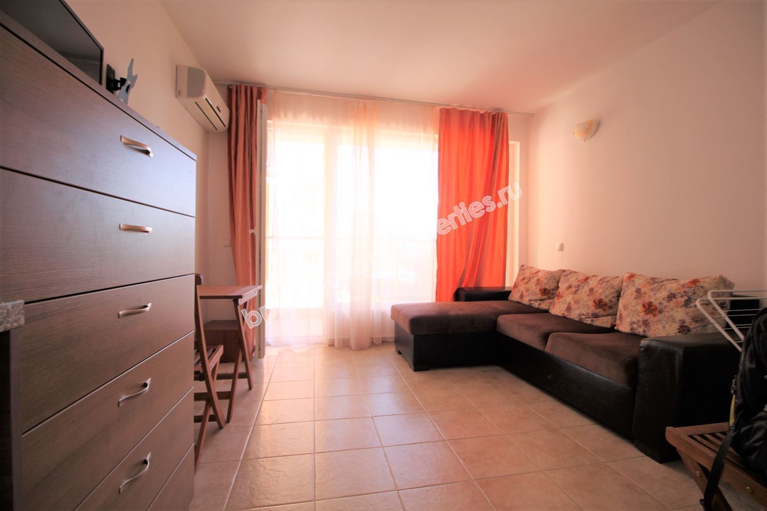 Меблированная студия на продажу в курорте Святой Влас Меблированная студия на продажу в курорте Святой Влас