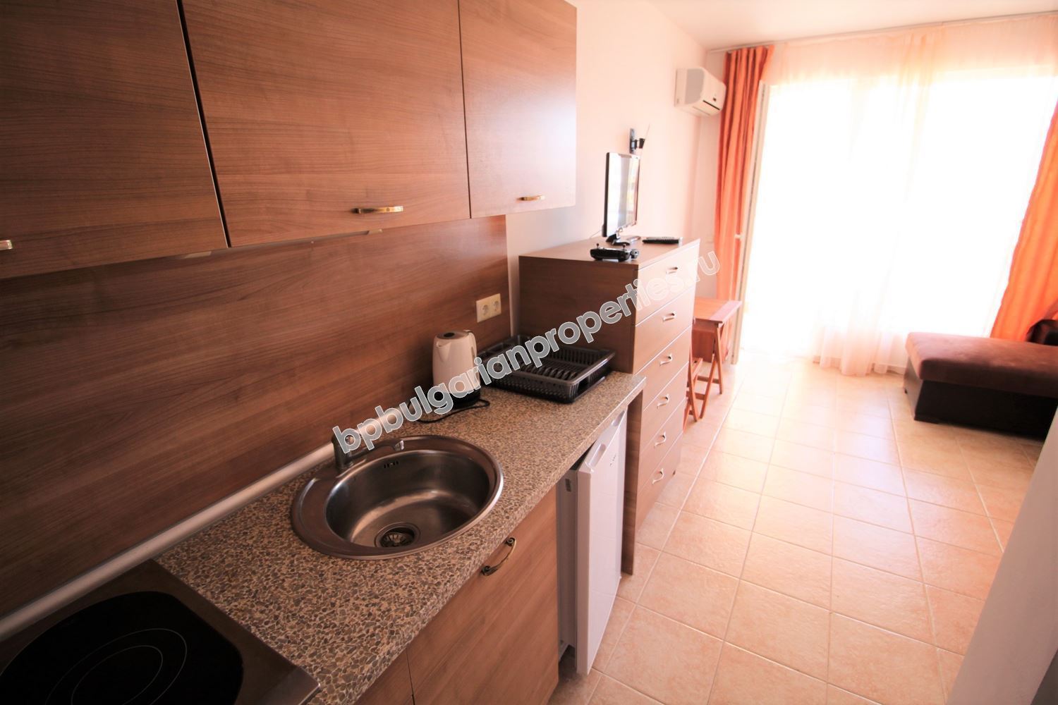 Меблированная студия на продажу в курорте Святой Влас Меблированная студия на продажу в курорте Святой Влас