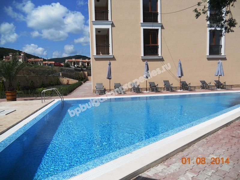 Выгодная студия близко к пляжу на продажу в курорте Елените