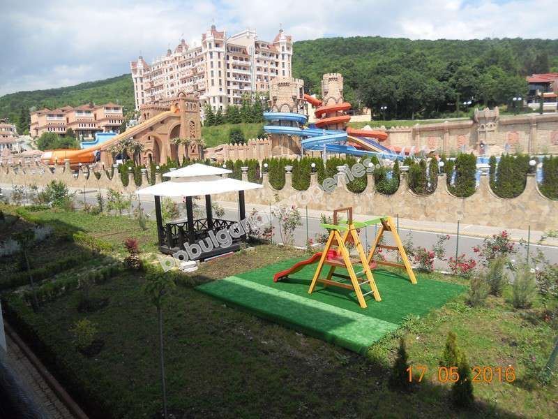 Выгодная студия близко к пляжу на продажу в курорте Елените