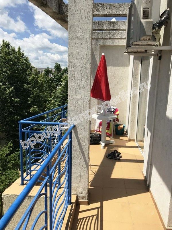 Двухкомнатная меблированная квартира на продажу в курорте Солнечный Берег