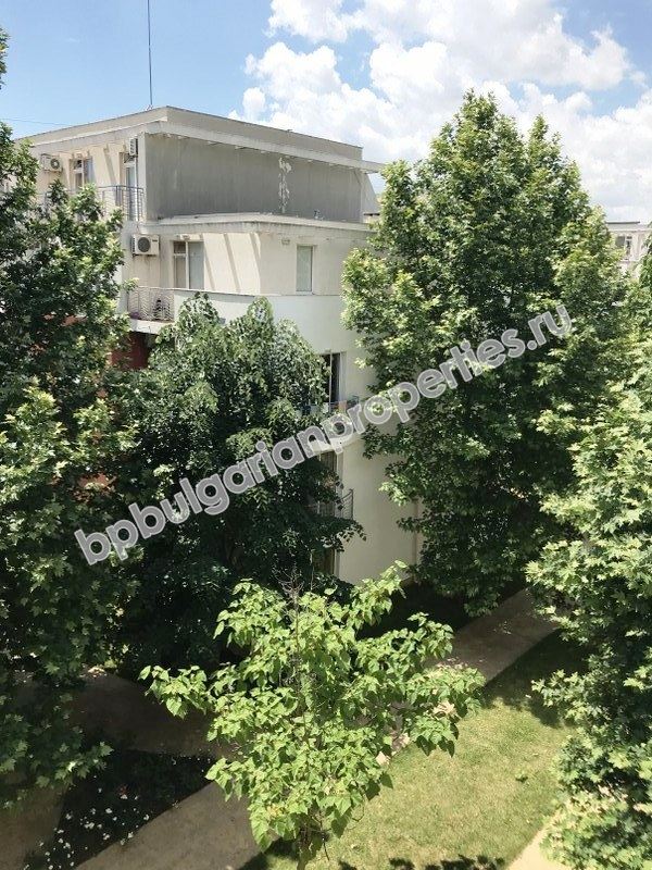 Двухкомнатная меблированная квартира на продажу в курорте Солнечный Берег