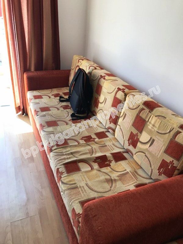 Двухкомнатная меблированная квартира на продажу в курорте Солнечный Берег