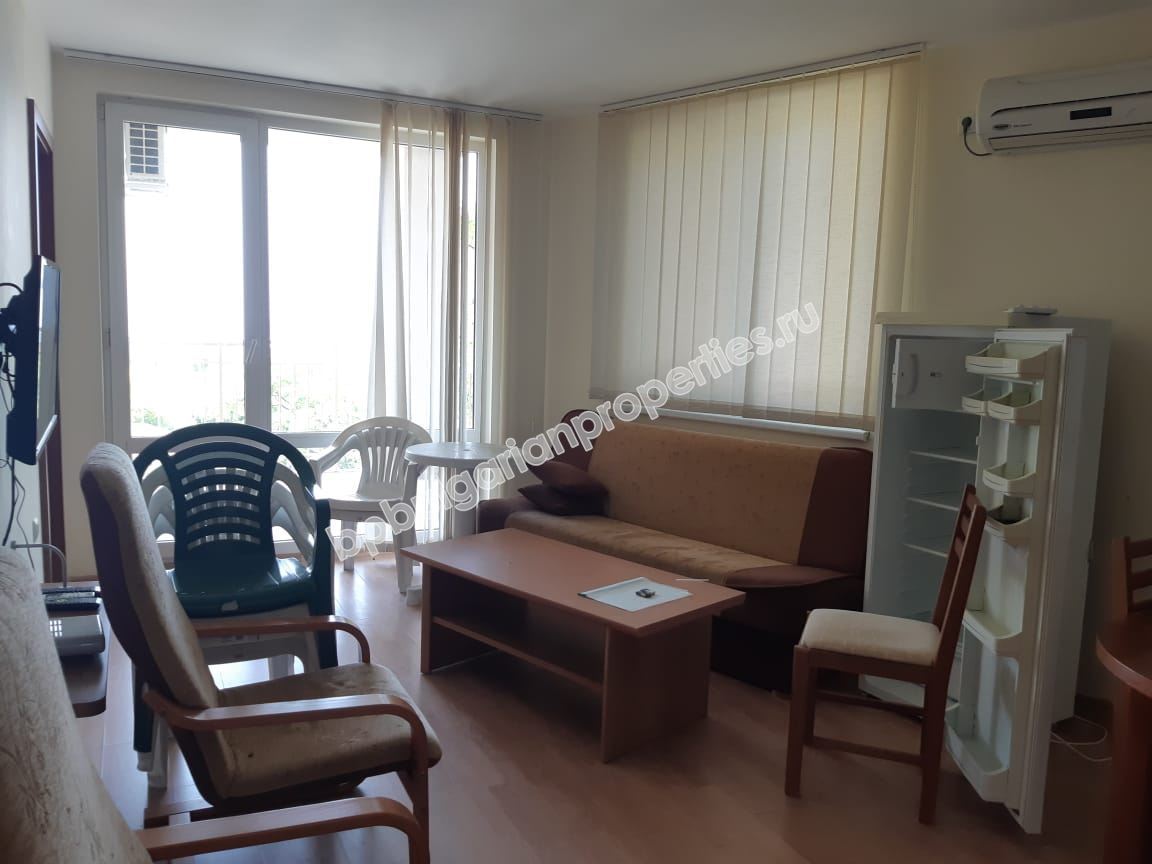 Меблированная двухспальная квартира с видом на море в курорте Святой Влас Меблированная двухспальная квартира с видом на море в курорте Святой Влас