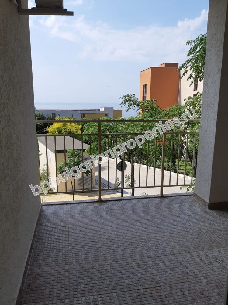 Меблированная двухспальная квартира с видом на море в курорте Святой Влас Меблированная двухспальная квартира с видом на море в курорте Святой Влас