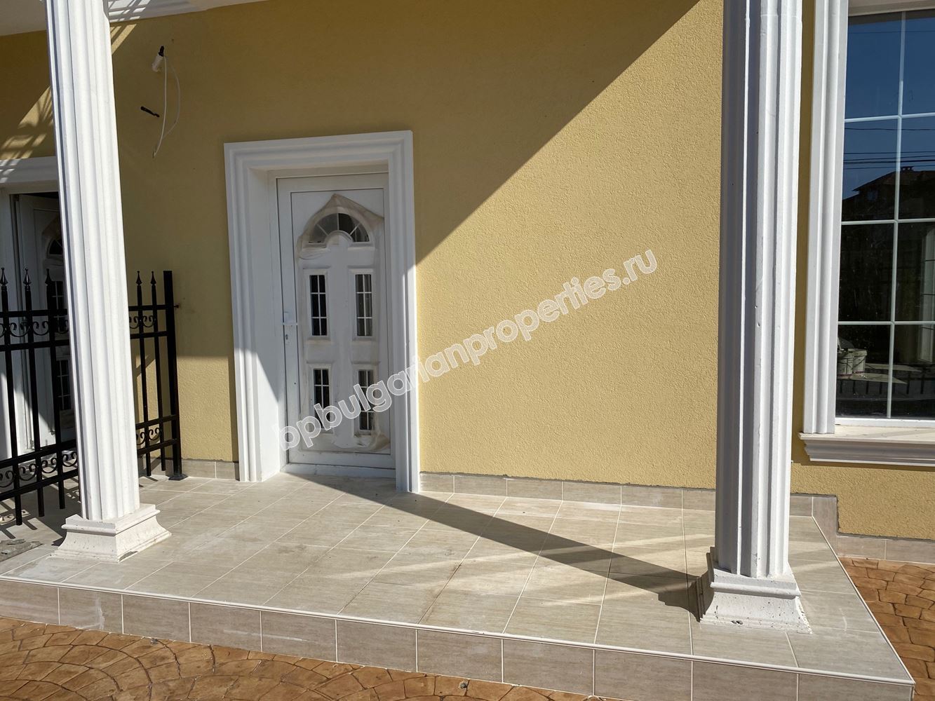 Трехэтажная вилла для двух семей близко от моря, Равда Трехэтажная вилла для двух семей близко от моря, Равда