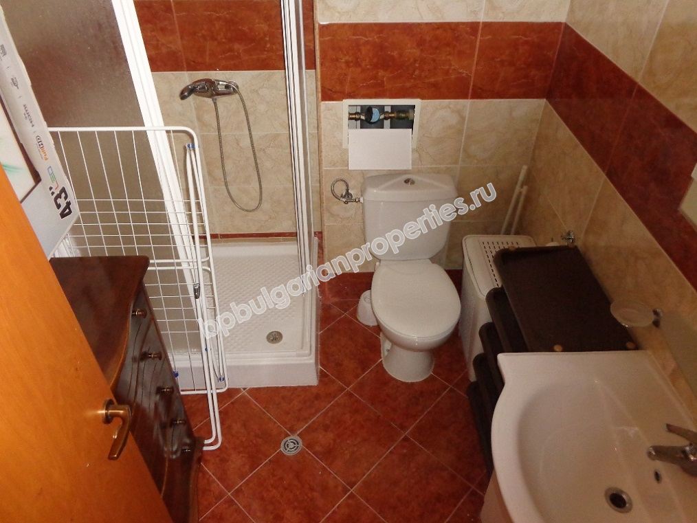 Большая меблированная студия с видом на море на продажу в курорте Святой Влас Большая меблированная студия с видом на море на продажу в курорте Святой Влас