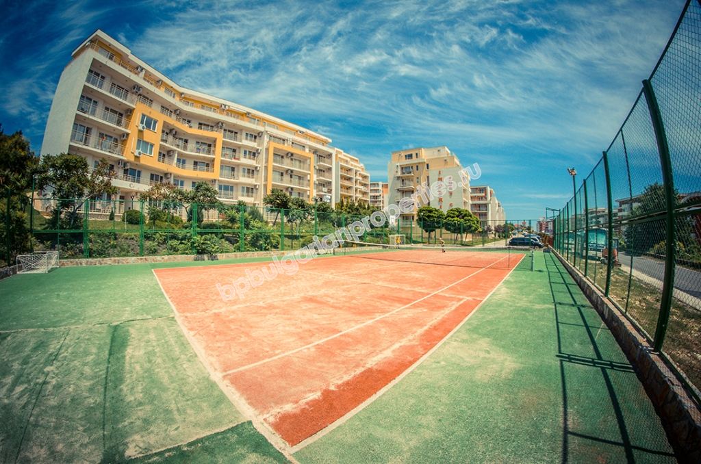 Большая меблированная студия с видом на море на продажу в курорте Святой Влас Большая меблированная студия с видом на море на продажу в курорте Святой Влас