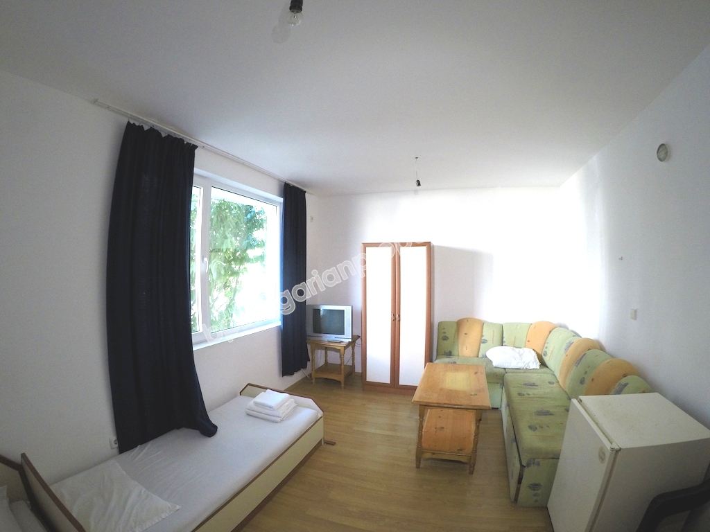 Дешевая меблированная студия на продажу в курорте Солнечный берег