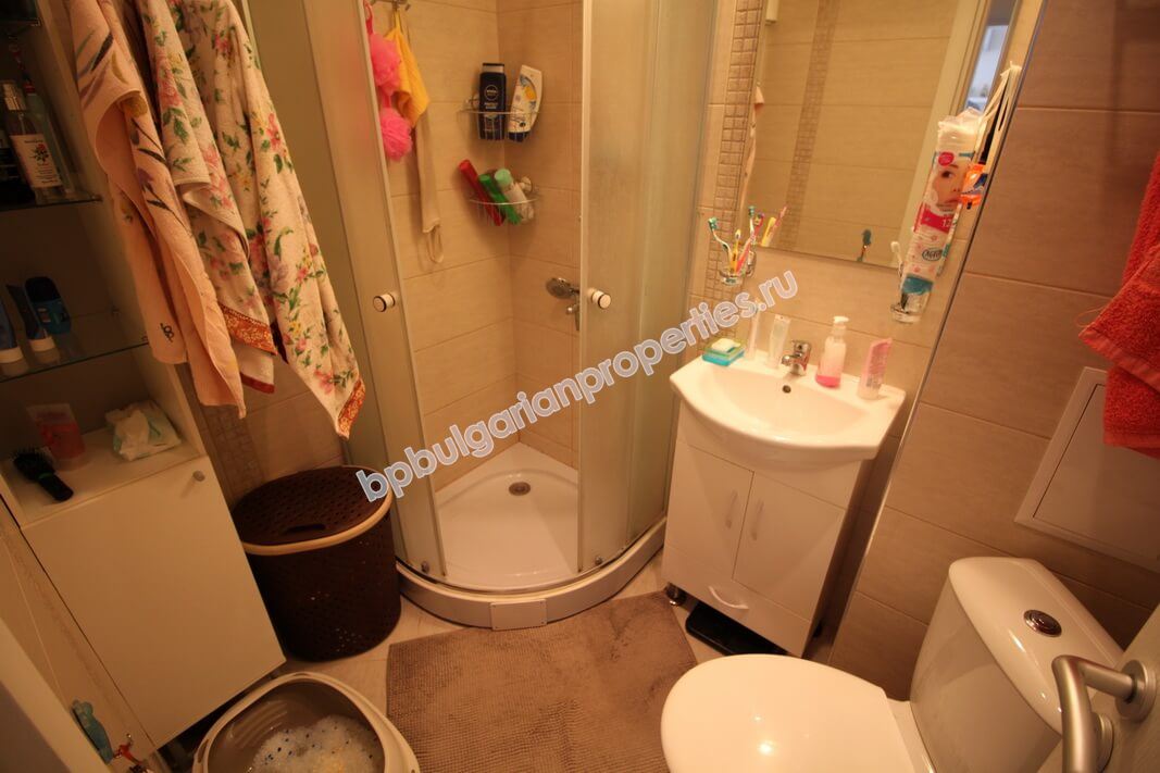 Меблированная двухкомнатная квартира на продажу в курорте Солнечный Берег