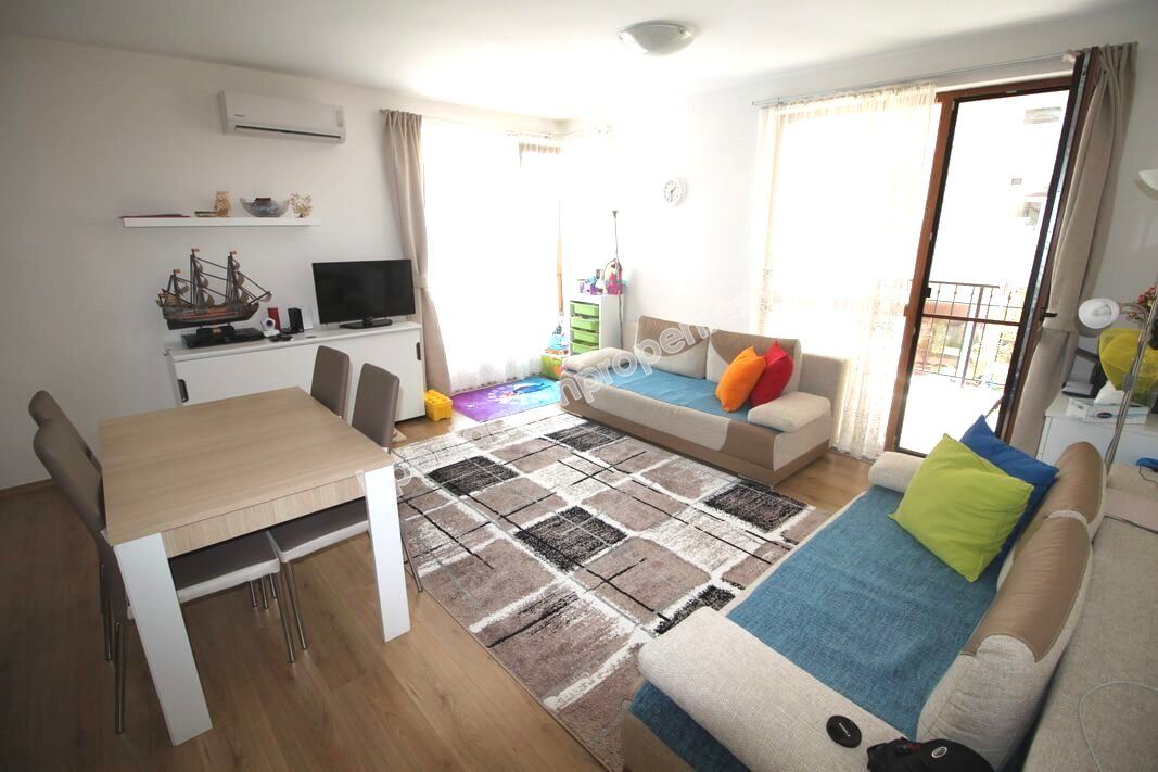 Меблированная двухкомнатная квартира на продажу в курорте Солнечный Берег