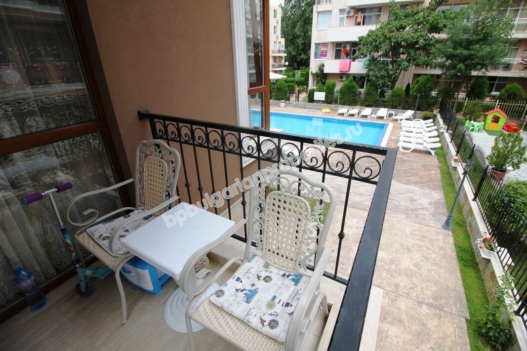 Меблированная двухкомнатная квартира на продажу в курорте Солнечный Берег