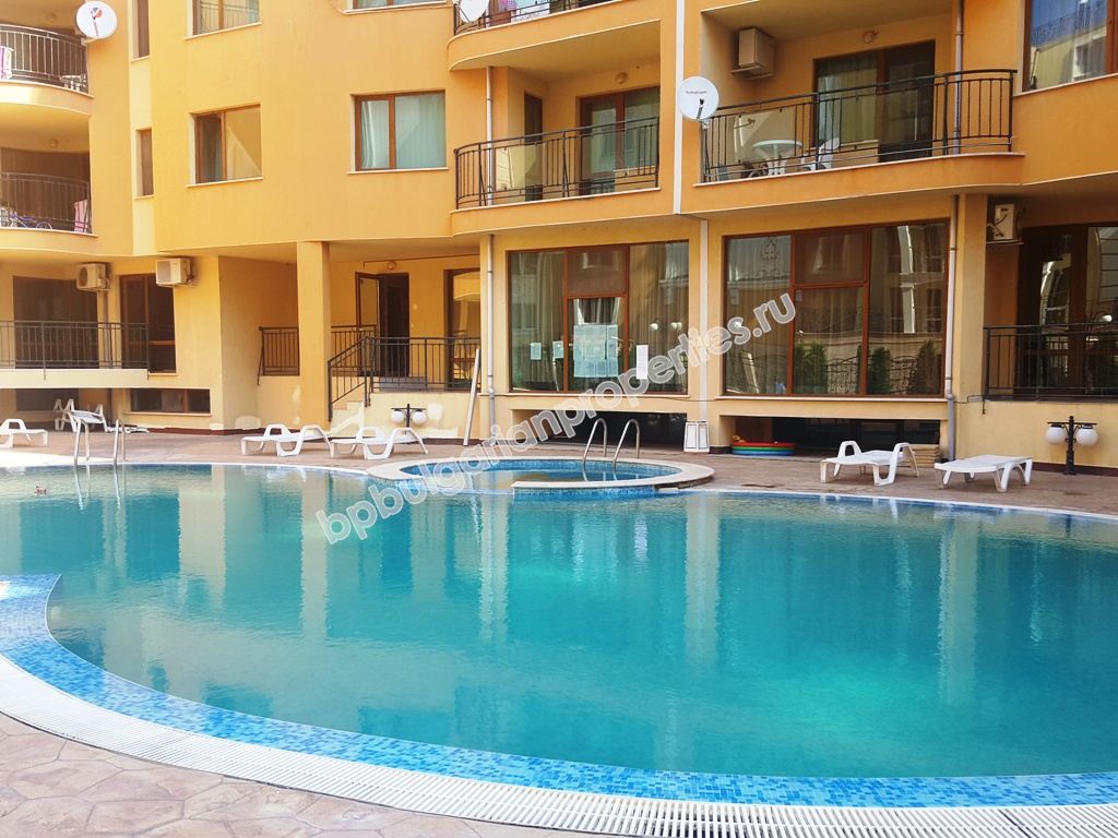 Меблированная двухкомнатная квартира на продажу в курорте Солнечный Берег