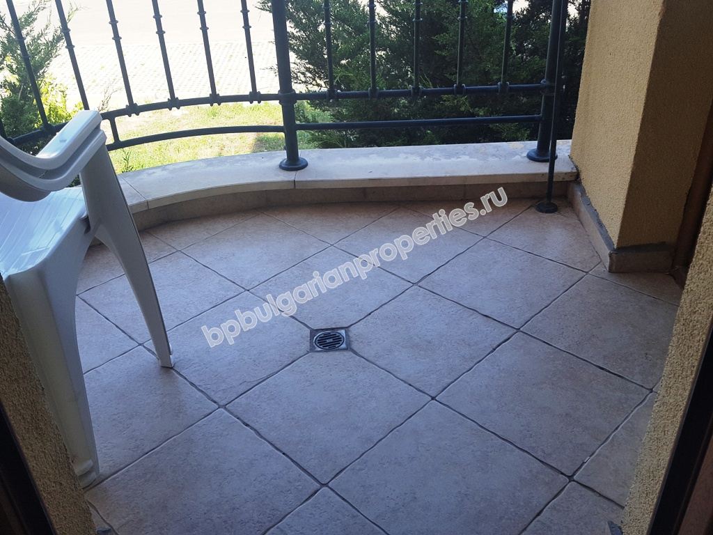 Меблированная двухкомнатная квартира на продажу в курорте Солнечный Берег