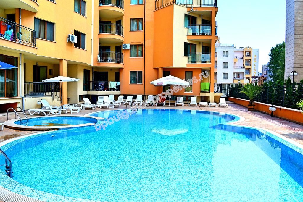 Меблированная двухкомнатная квартира на продажу в курорте Солнечный Берег