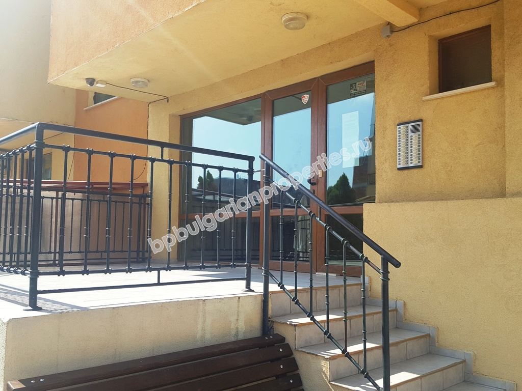 Меблированная двухкомнатная квартира на продажу в курорте Солнечный Берег