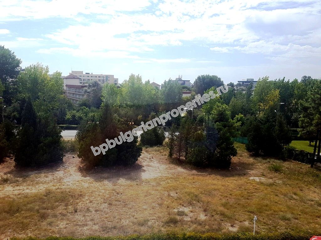 Меблированная двухкомнатная квартира на продажу близко к морю в курорте Солнечный Берег